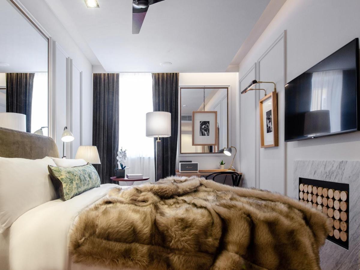 Browns Avenue Hotel Lisbon Luaran gambar A room at the hotel